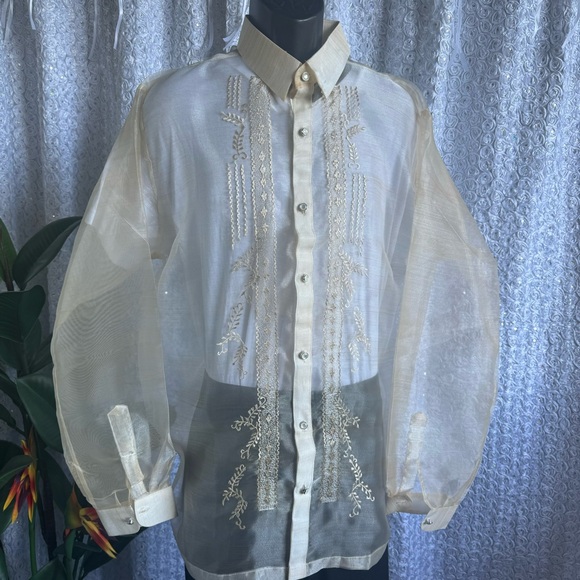 Plus size- Men’s Beige Pina Organza Barong Tagalog Full open with embroidery - Picture 4 of 11